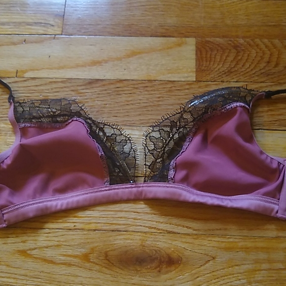 SOLD Pink satin black lace bralette Victoria's secret - Picture 3 of 6